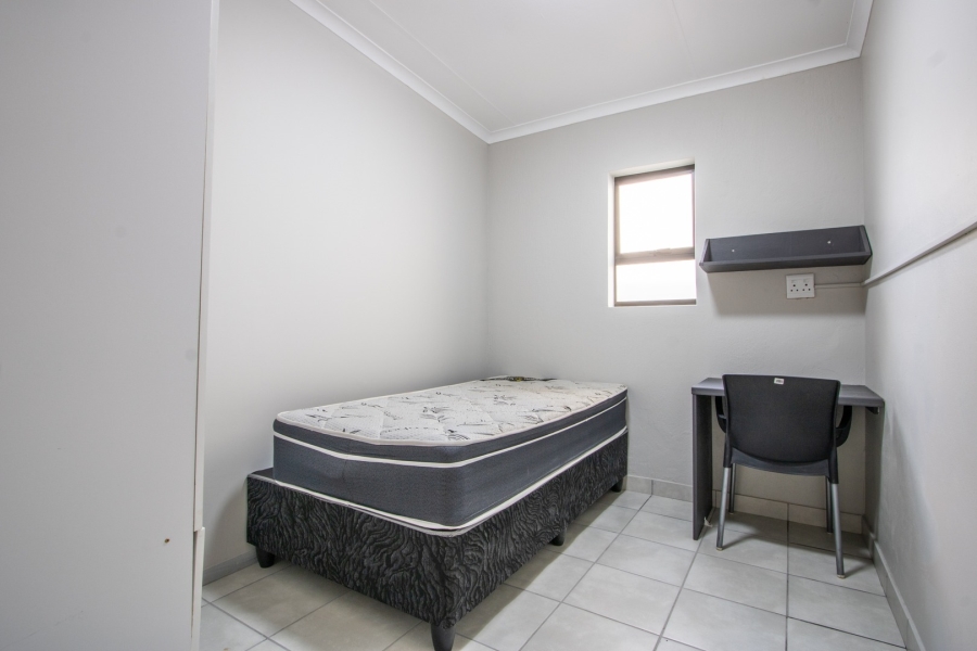 To Let 14 Bedroom Property for Rent in Die Bult North West